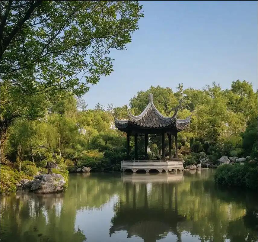 鹰潭雨珍房地产有限公司